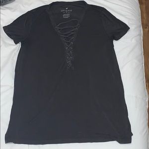 grey short sleeve cross tee